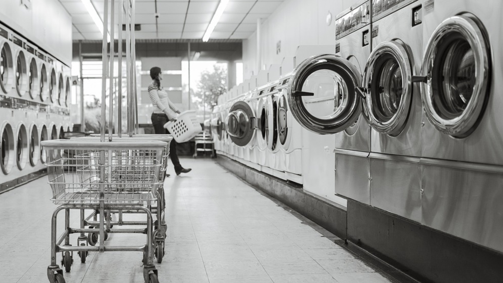 Can barefoot shoes be washed safely in a washing machine at low temperature