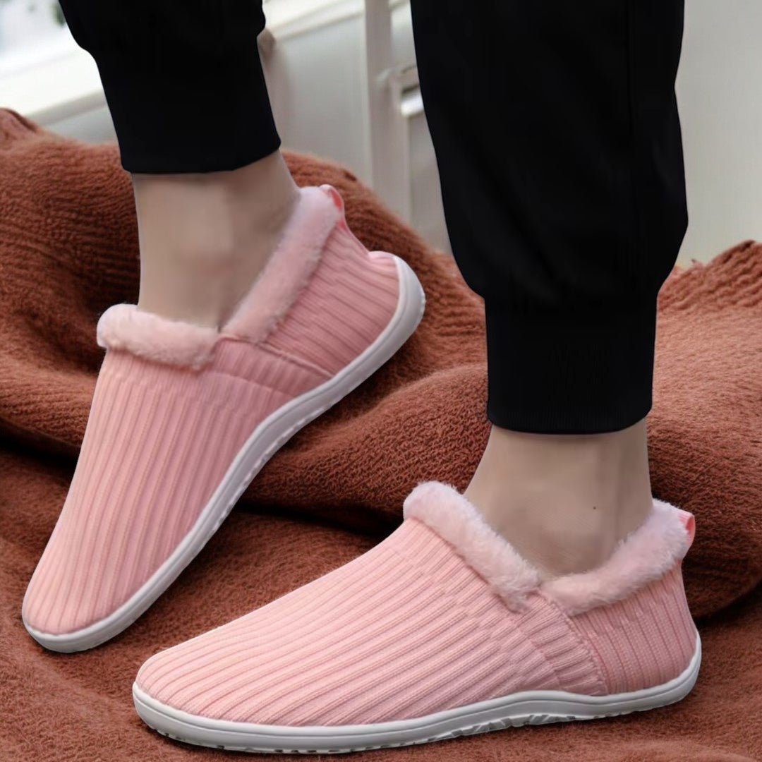 Naturcontact Kozy Contact 2.0 barefoot slippers in pink, featuring soft vegan fur lining, flexible zero-drop sole and wide toe box for natural indoor comfort