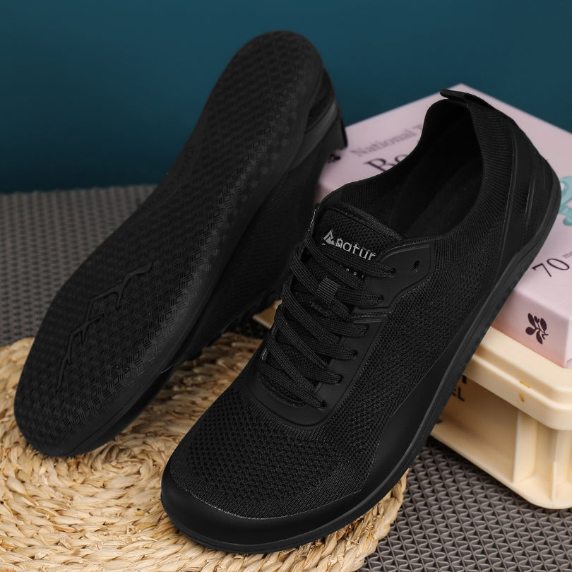 Aramid Contact 3.0 barefoot shoes in black displayed as a product shot by Naturcontact