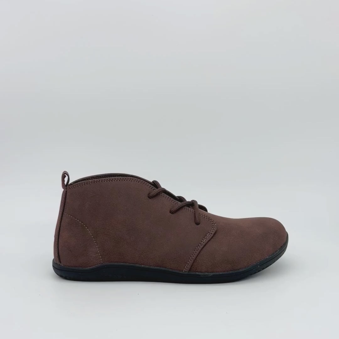Video of Naturcontact George barefoot shoe in brown color